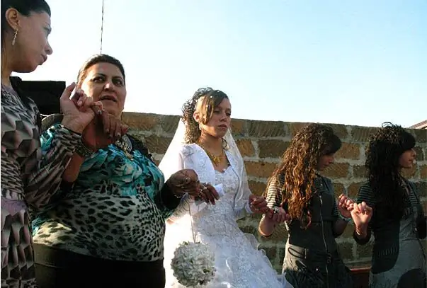 Mulher chechena casou-se com um armênio