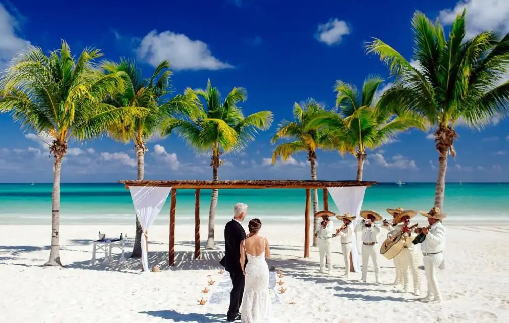 wedding abroad for two cost price