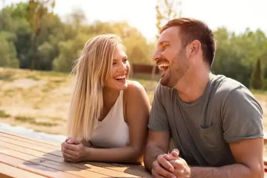 casal feliz