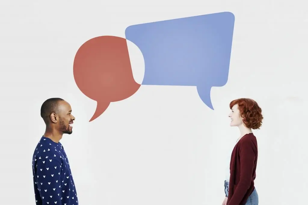 Hoe om 'n gesprek met 'n meisie te begin