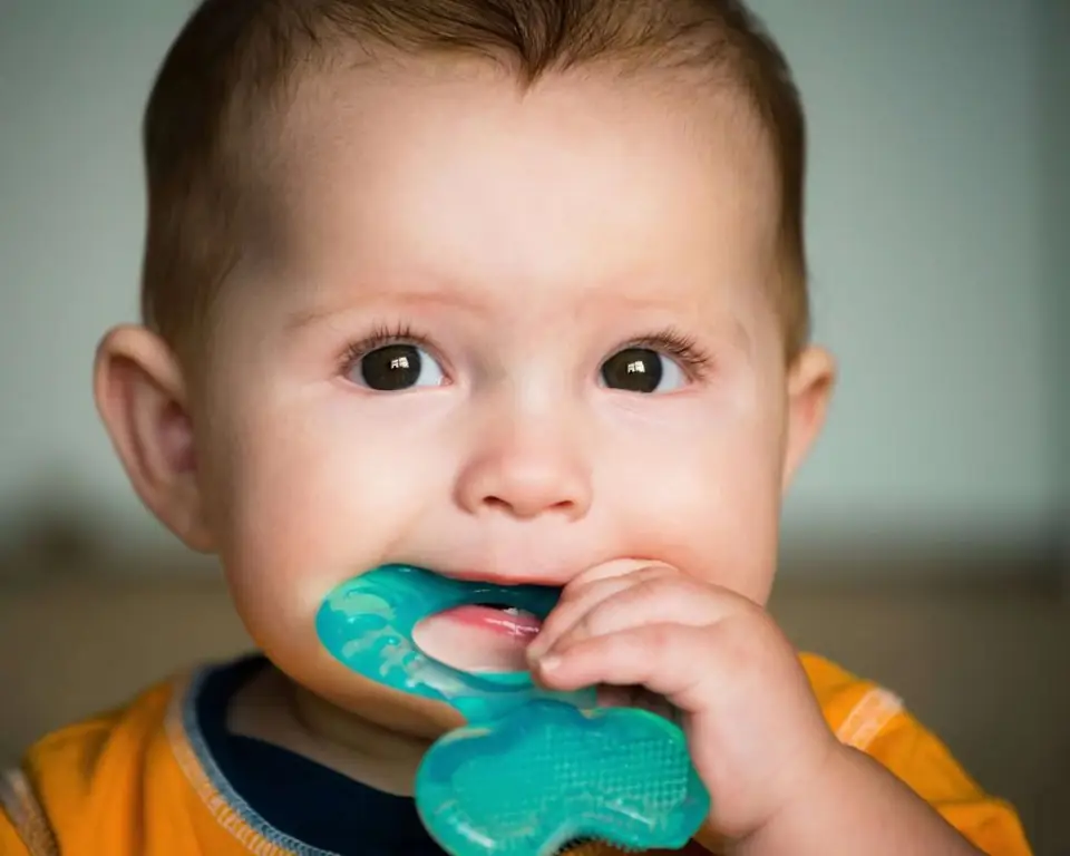 El orden de la dentición en niños menores de un año: secuencia, momento y síntomas