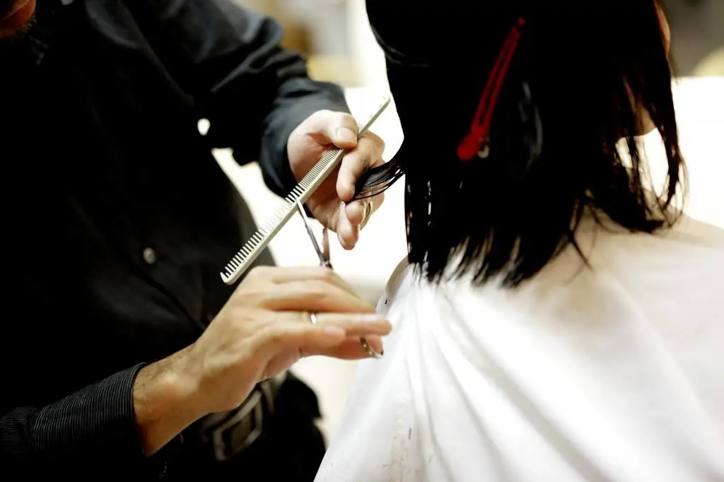 coupe de cheveux pendant la grossesse