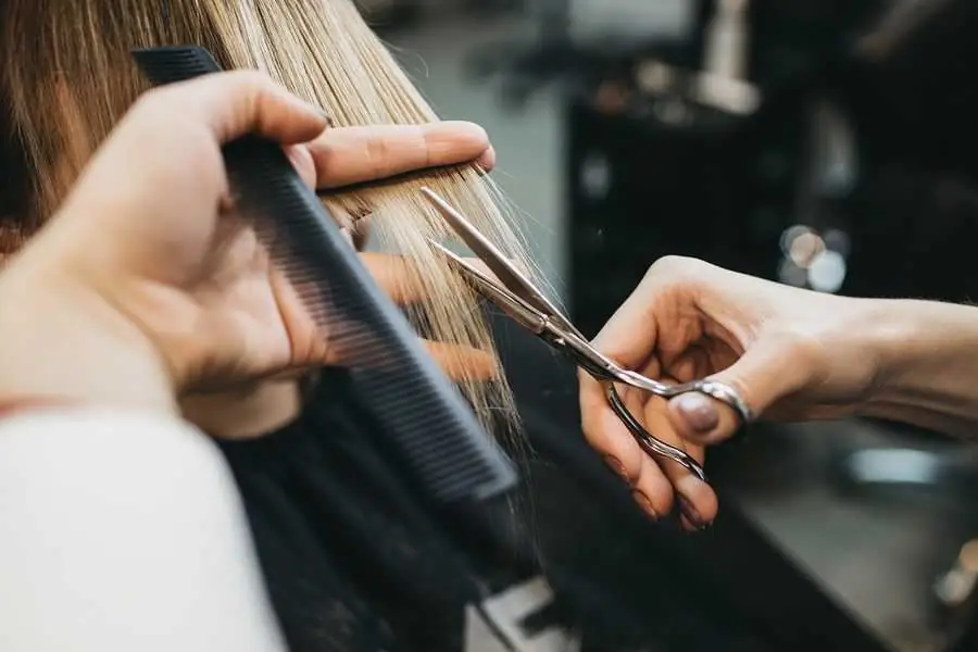 coupe de cheveux pendant la grossesse avis