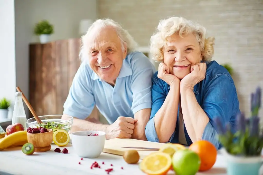 Nutrition chez les personnes âgées : caractéristiques, recommandations et exemple de menu