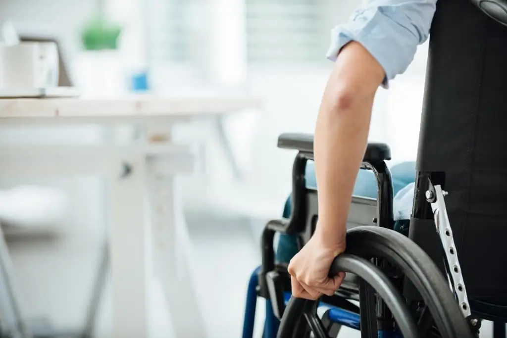 Caring for a disabled person: the procedure for registration, documents, benefits and benefits