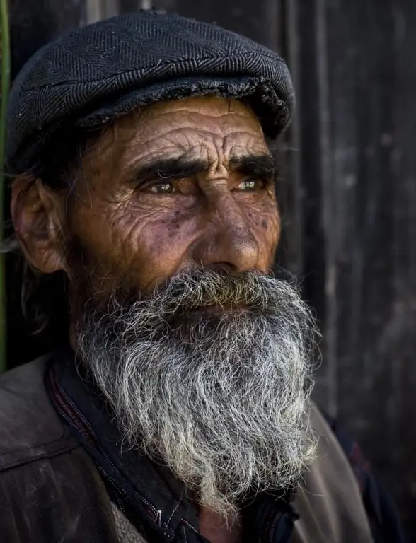 vecchio con la barba