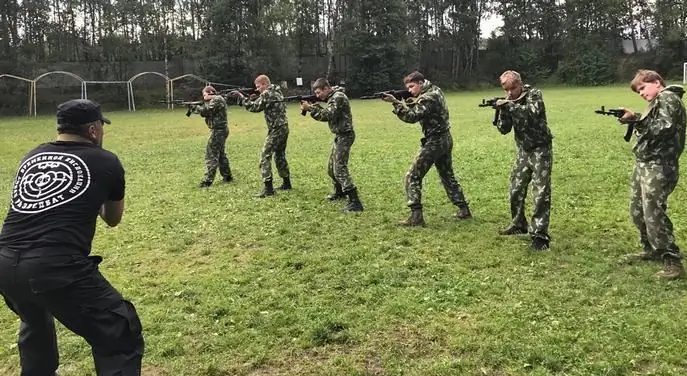 campamento militar para niños