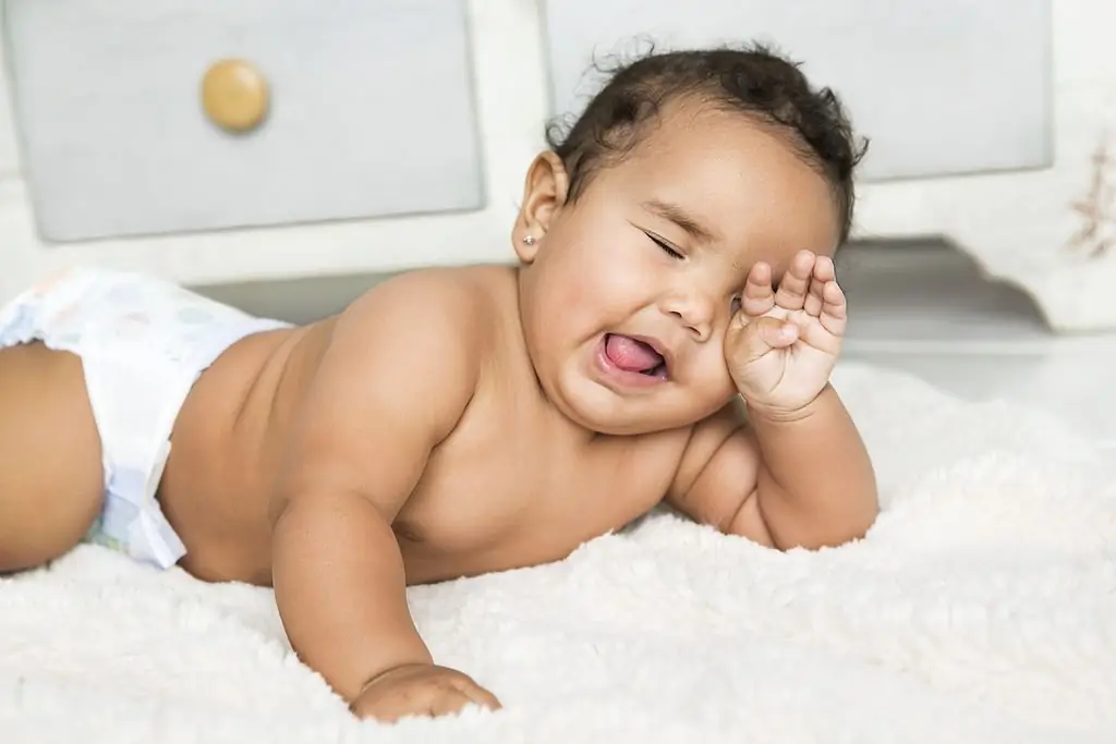 Why does a child sleep poorly at night - possible causes and solutions to the problem