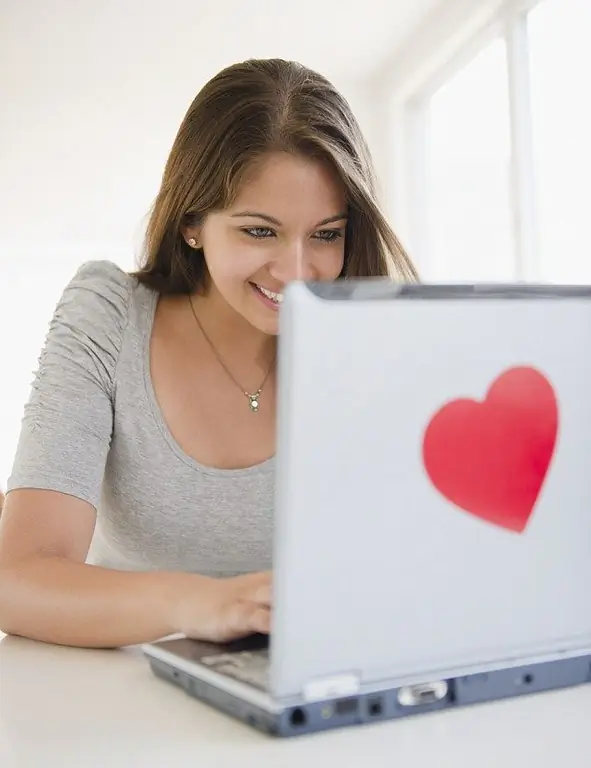 Wat te schrijven over jezelf op een datingsite: tips en voorbeelden