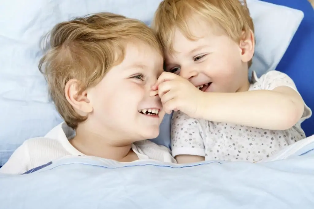 A child at 2 years old does not sleep during the day: possible causes, the child's regimen, stages of development and the meaning of sleep A child at 2 years old does not sleep during the day: possible causes, the child's regimen, stages of development and the meaning of sleep