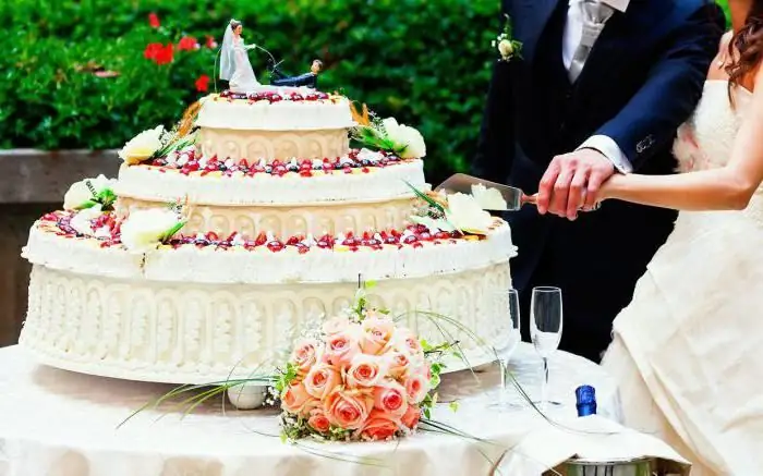 bolo de casamento de frutas