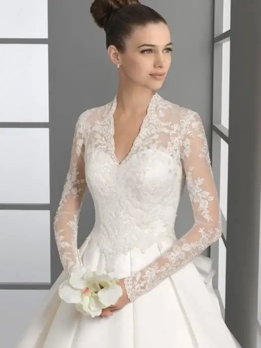 Wedding dress with closed shoulders, or Which dress to choose?