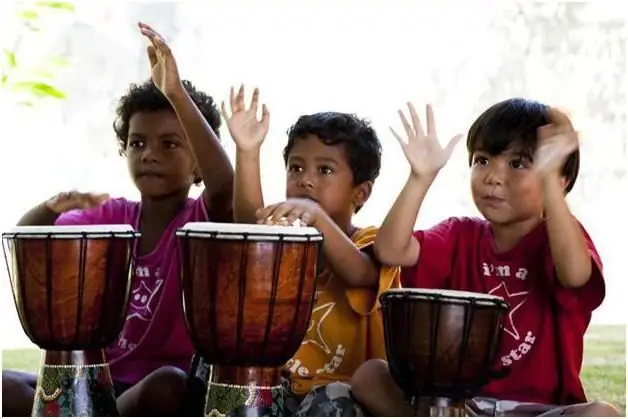 Musikale buitelugspeletjies in die kleuterskool