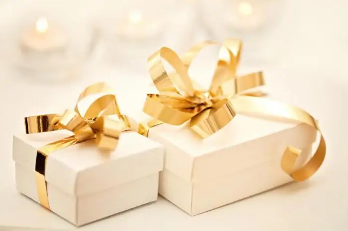 A wedding gift is inexpensive, but good: possible options. What can and cannot be given to the newlyweds for a wedding? A wedding gift is inexpensive, but good: possible options. What can and cannot be given to the newlyweds for a wedding?