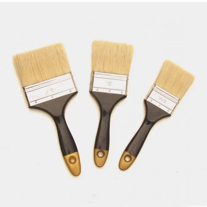 Flat paint brush