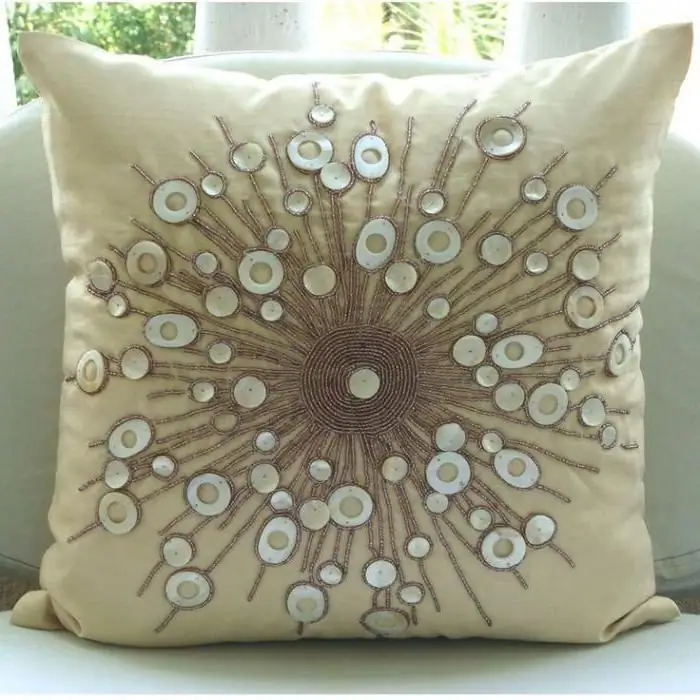 bantal sutra dekor-t.webp