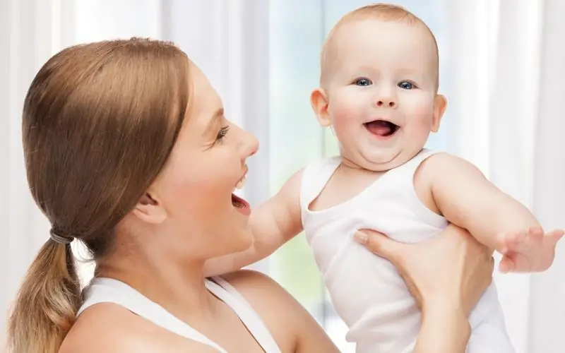 Colique chez un bébé de 1 mois comment aider