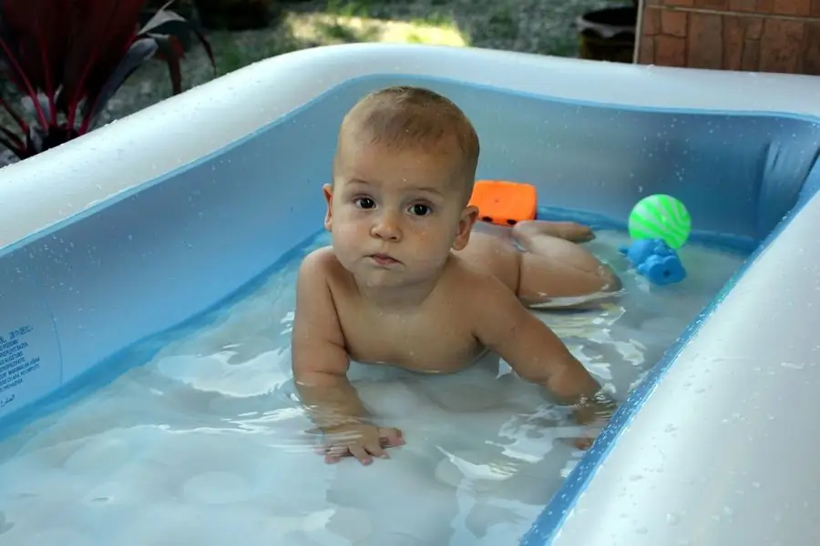 Comment aider votre bébé avec des coliques