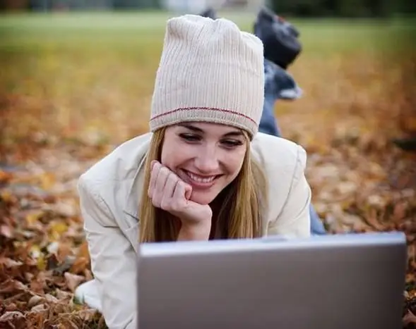 ¿Por qué las chicas no escriben primero? ¿Debería enviar un mensaje de texto a una chica primero?