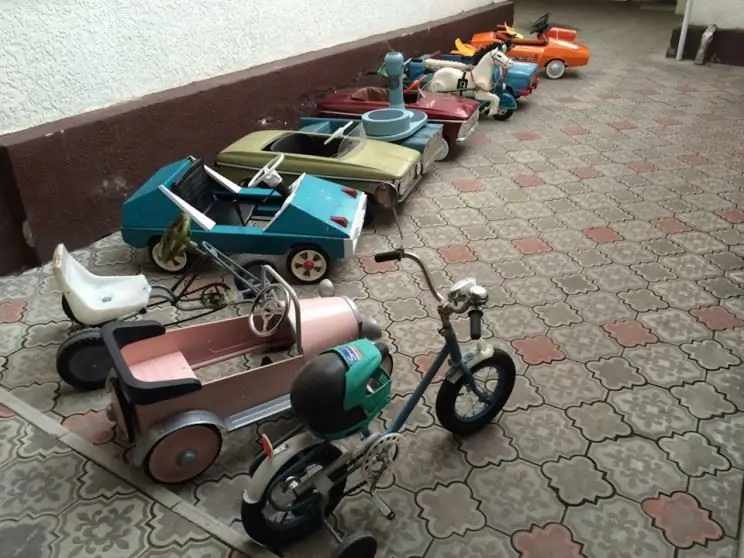 Coches de pedales de los tiempos de la URSS