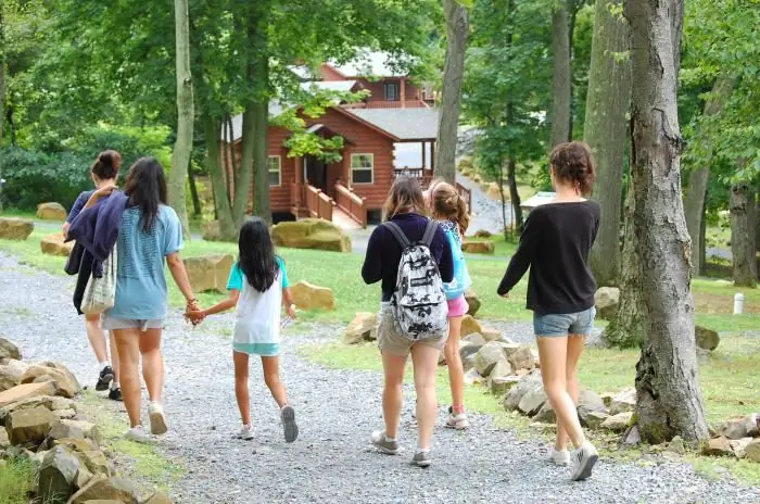 Evento de campamento de verano. campamento de verano para niños