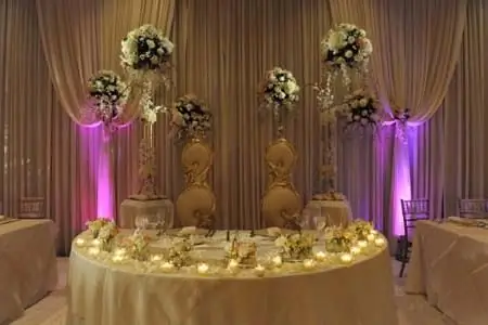 Decoration and decoration of the wedding table