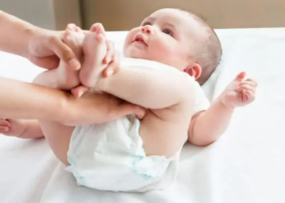 Najis kuning pada bayi yang baru lahir. Apakah yang sepatutnya menjadi najis pada bayi baru lahir semasa penyusuan dan penyusuan buatan