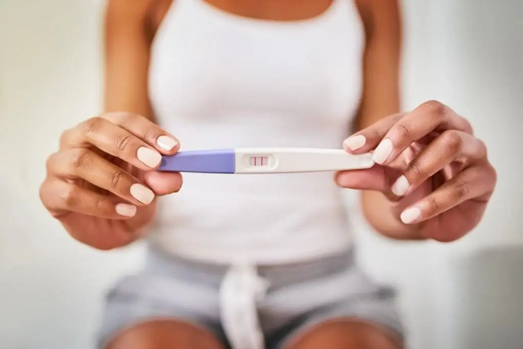 Příznaky těhotenství týden po početí: příznaky, návod k použití těhotenského testu, konzultace s gynekologem a pohoda ženy