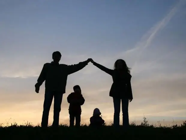 Was ist eine Familie, wie entsteht sie? Die Geschichte der Entstehung der Familie, ihre Entwicklung, Essenz. Kinder in der Familie