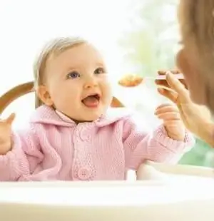 Child development at 11 months: new skills. Child 11 months: development, nutrition