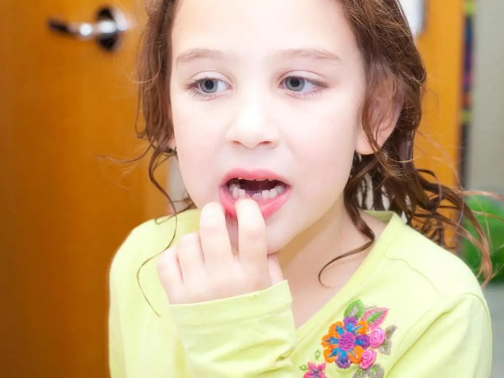 Change of milk teeth in a child: terms, age limits, procedure for changing teeth, features of the process and advice from parents and doctors