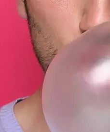 como hacer pompas de chicle