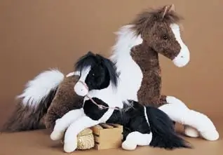 cavallo di peluche