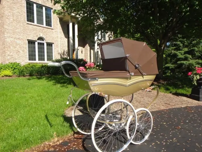 retro kinderwagen foto