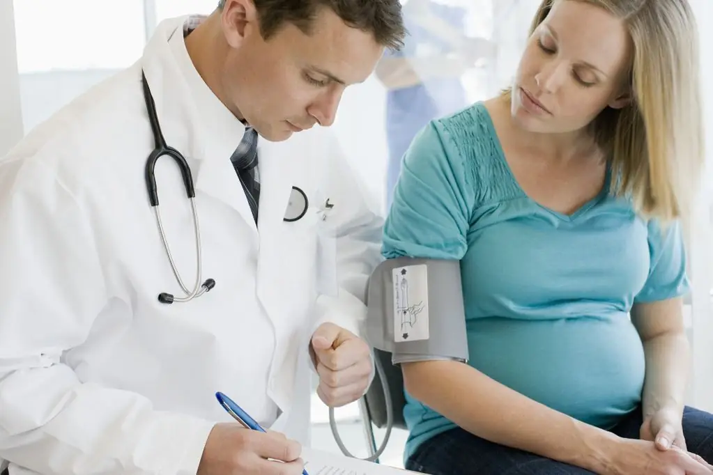 Pregnancy and epilepsy: causes, symptoms, first aid for a sudden attack, pregnancy planning, necessary treatment and strict medical supervision